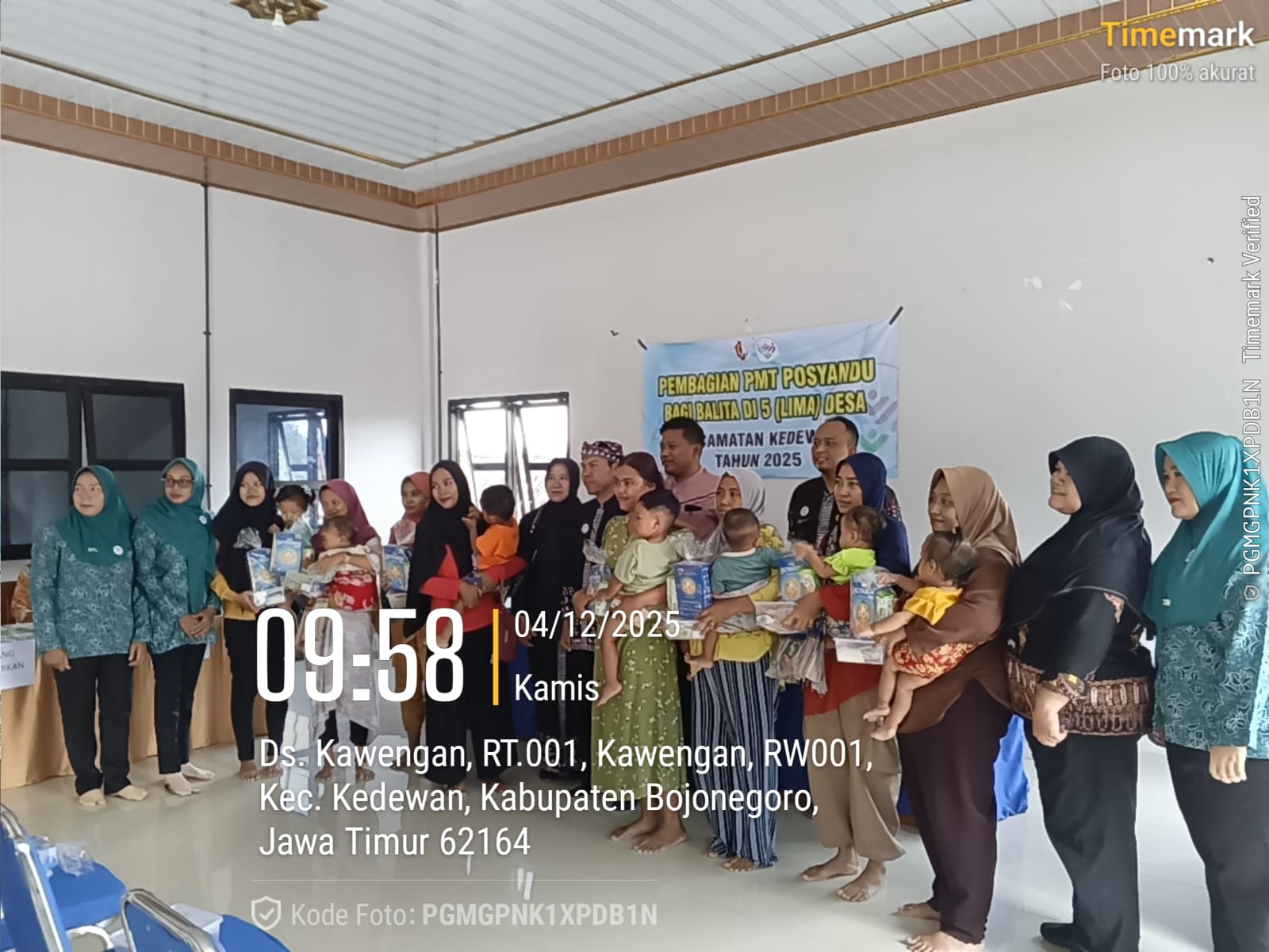 PEMBAGIAN PMT POSYANDU BAGI BALITA